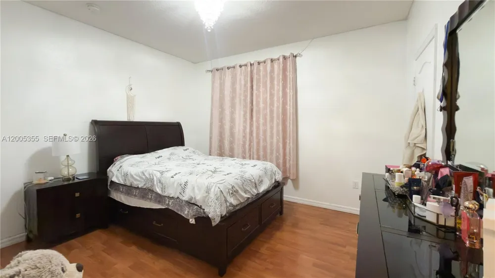 2180 SW 152nd Pl Miami, FL 33185