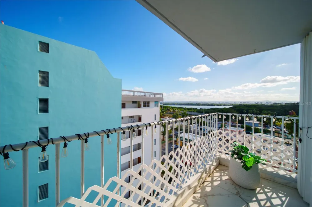 3409 ISLA VERDE AVENUE #701 Carolina, PR 00979