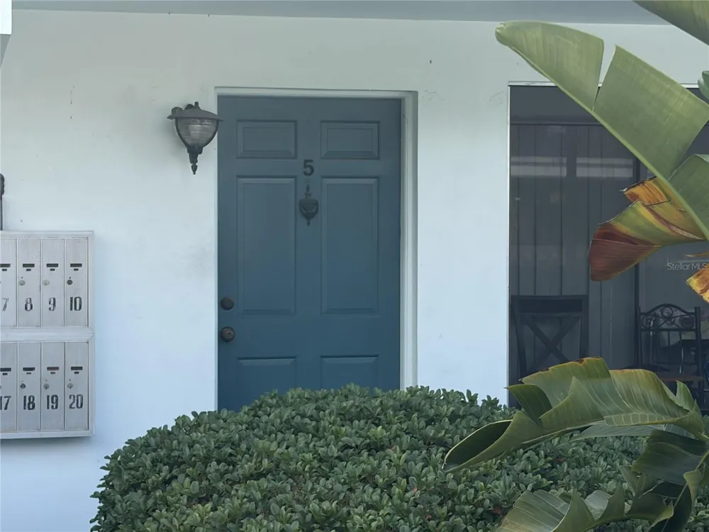 1485 LAKEVIEW ROAD #5 Clearwater, FL 33756