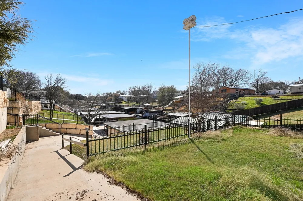 100 Highline Cutoff Kingsland, TX 78639