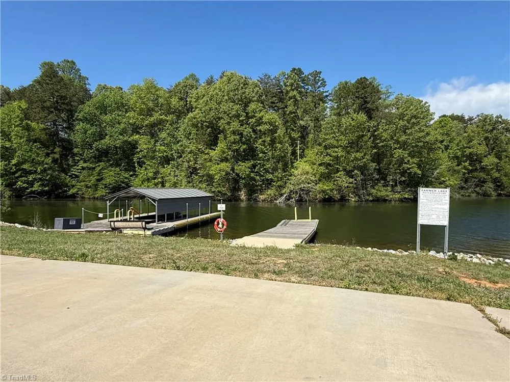 618 Crystal Cove Lane Yanceyville, NC 27379