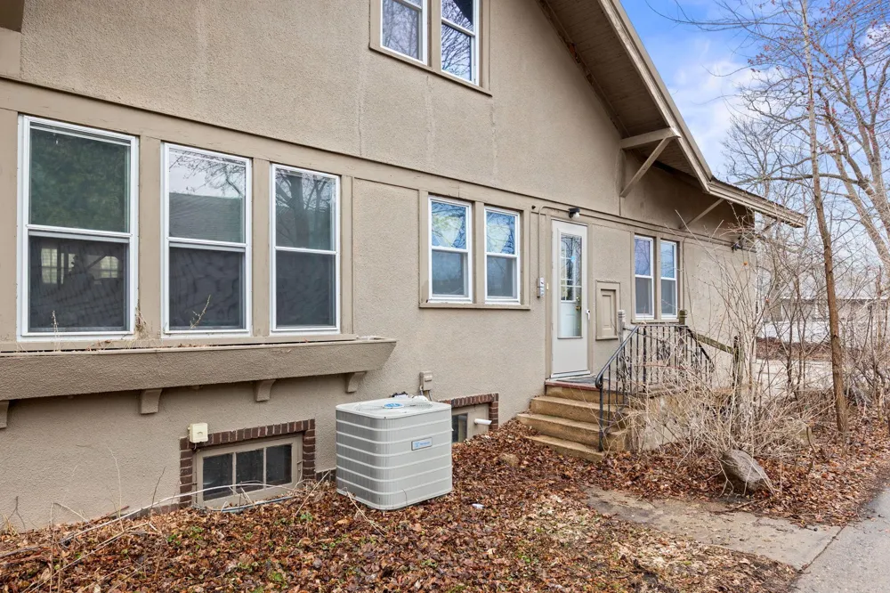 514 W Mill Street Paynesville, MN 56362