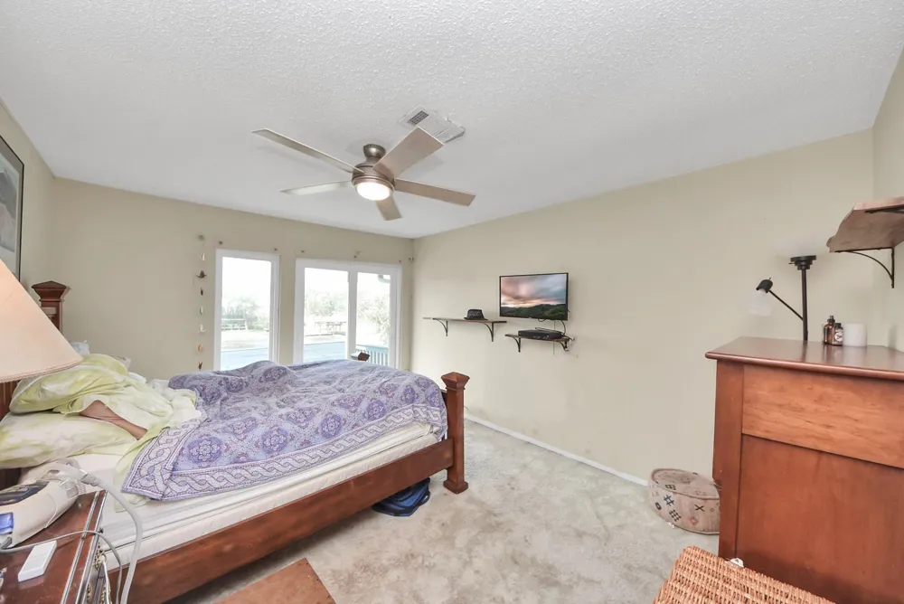 2117 Casa Rio Circle Dickinson, TX 77539