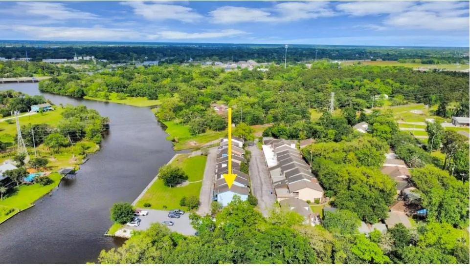 2117 Casa Rio Circle Dickinson, TX 77539