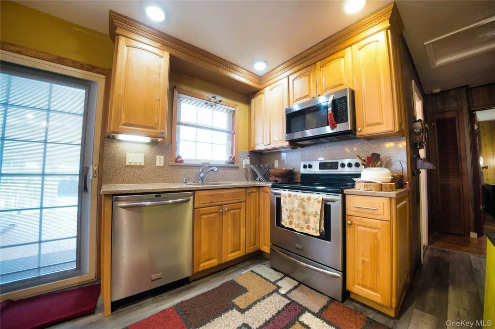 65 Cheshire Road Bethpage, NY 11714