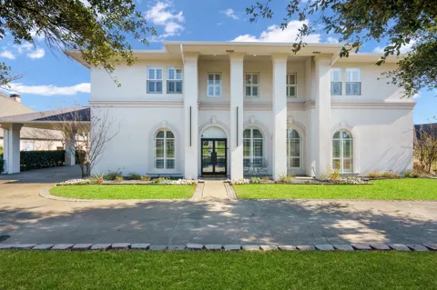 1209 Windsor Drive