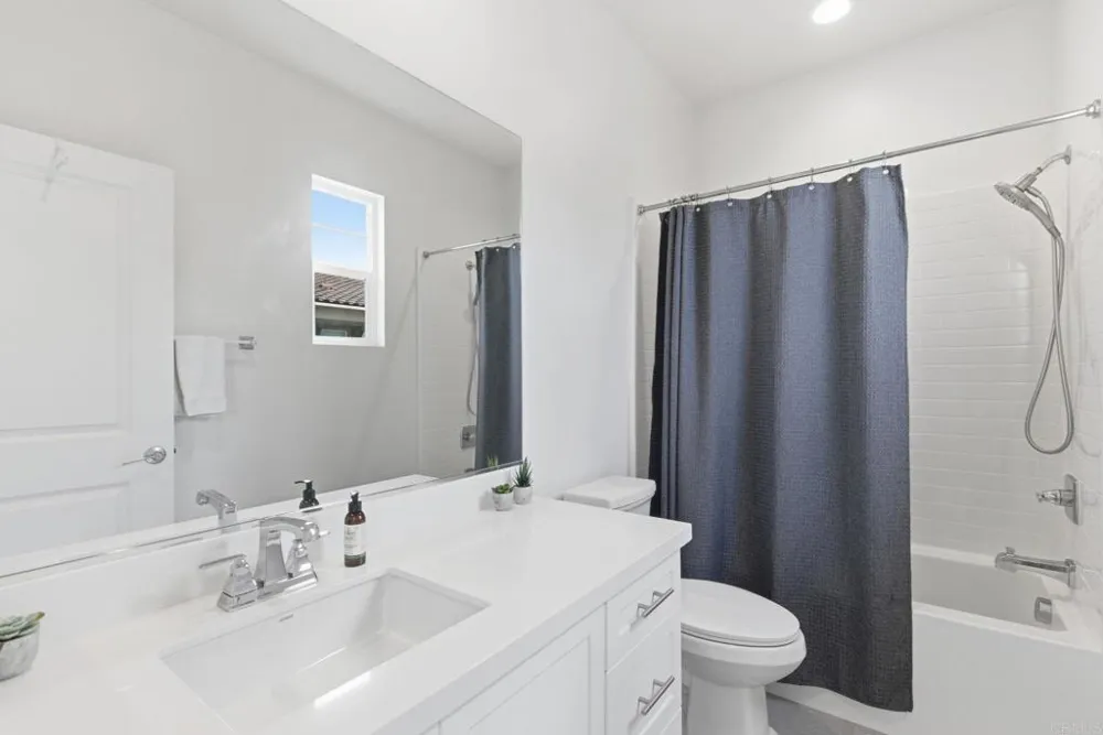 4367 Pacifica Way #2 Oceanside, CA 92056