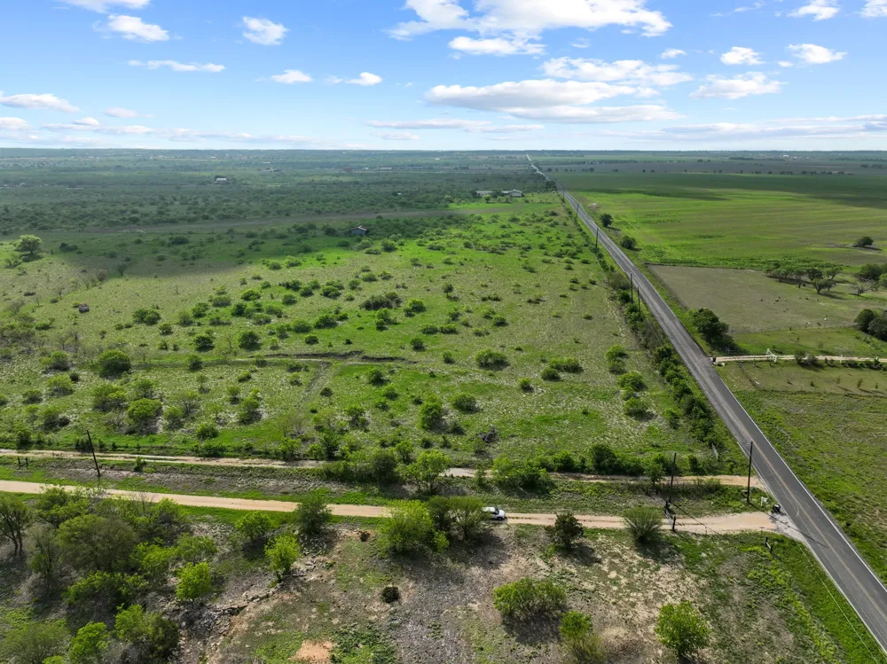 14104 Hokanson Road Del Valle, TX 78617