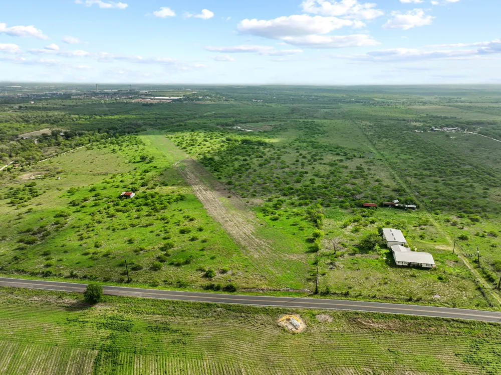 14104 Hokanson Road Del Valle, TX 78617