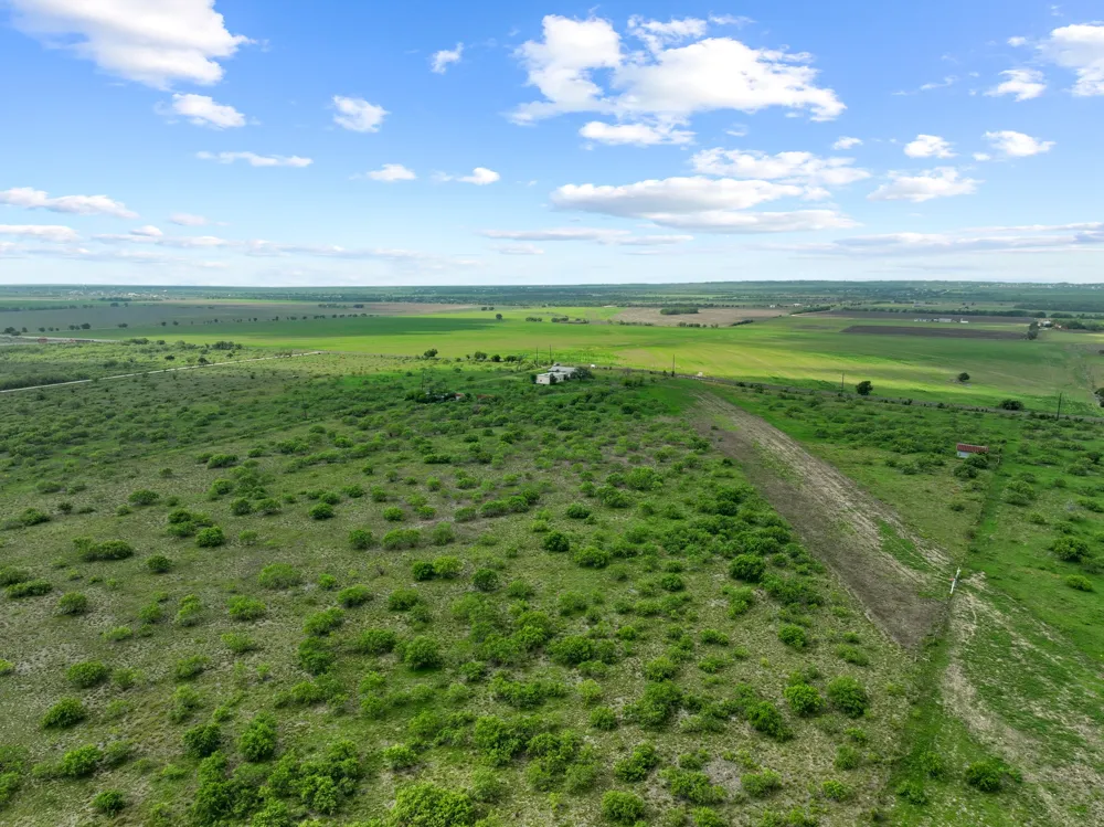 14104 Hokanson Road Del Valle, TX 78617