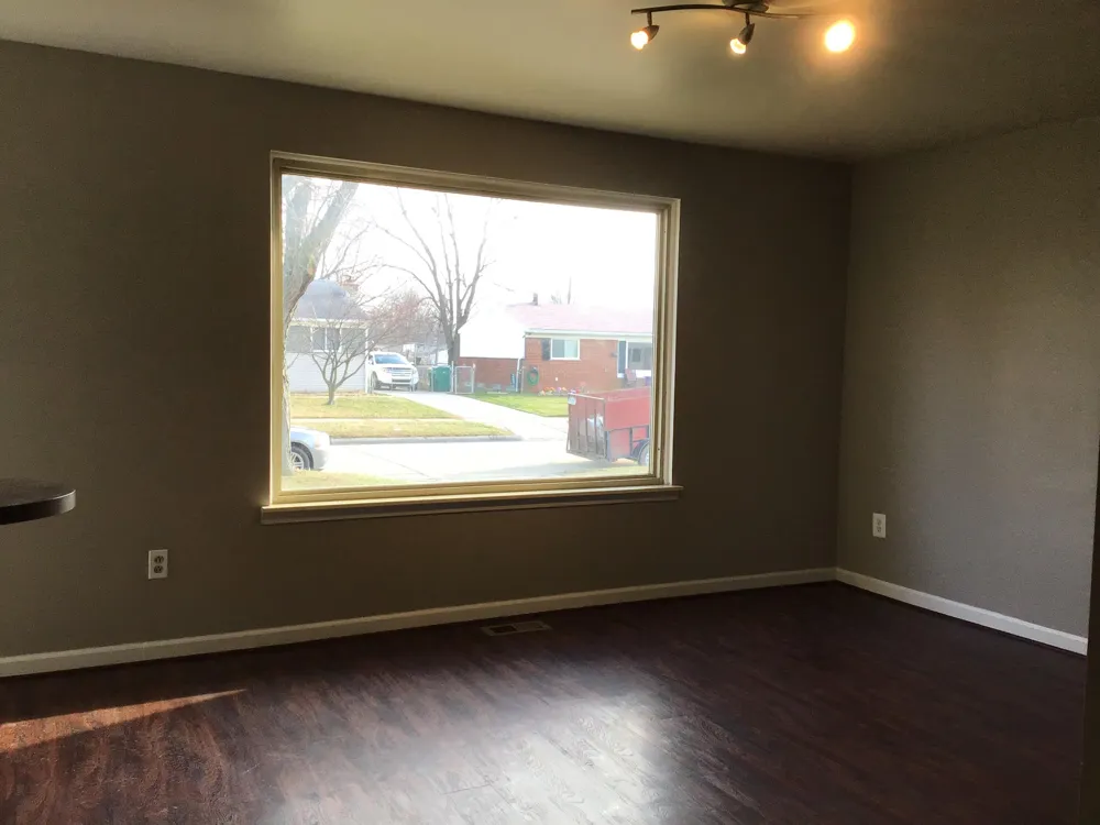 9458 Chamberlain Street Romulus, MI 48174