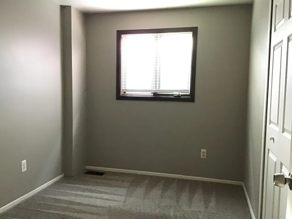 9458 Chamberlain Street Romulus, MI 48174