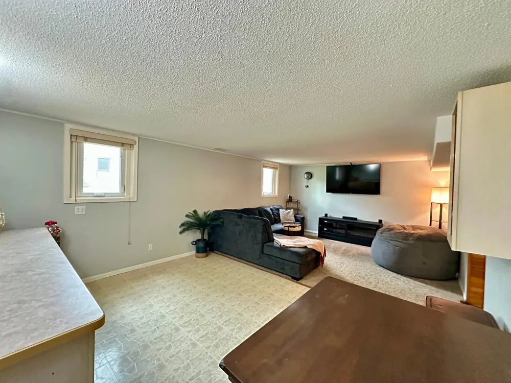 4367 Arden View Court Arden Hills, MN 55112