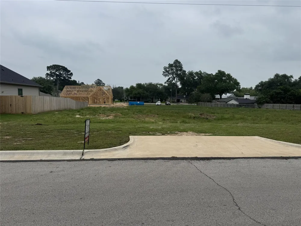 1037 S Masonic Street Bellville, TX 77418
