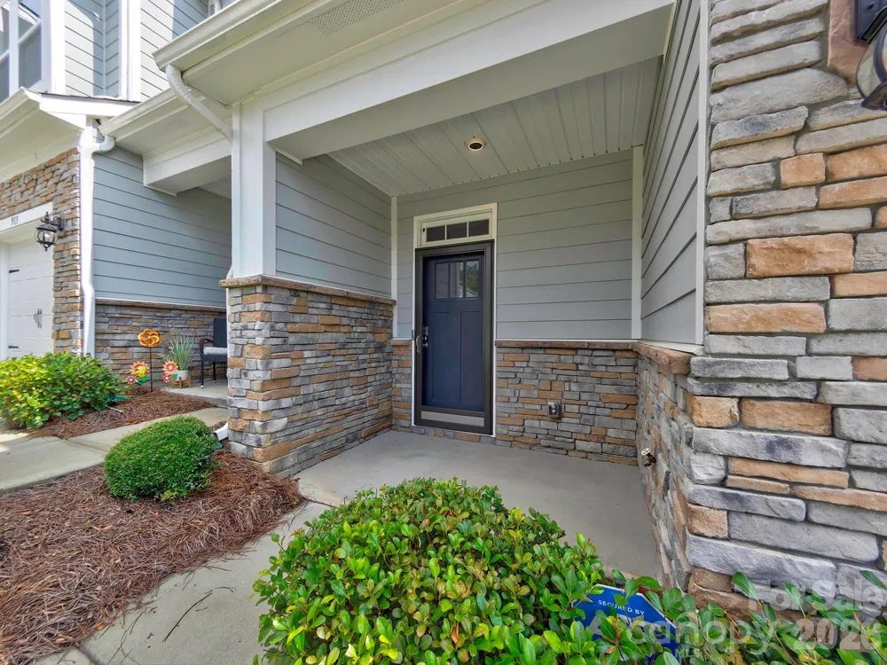 915 Emma Kate Court Lake Wylie, SC 29710