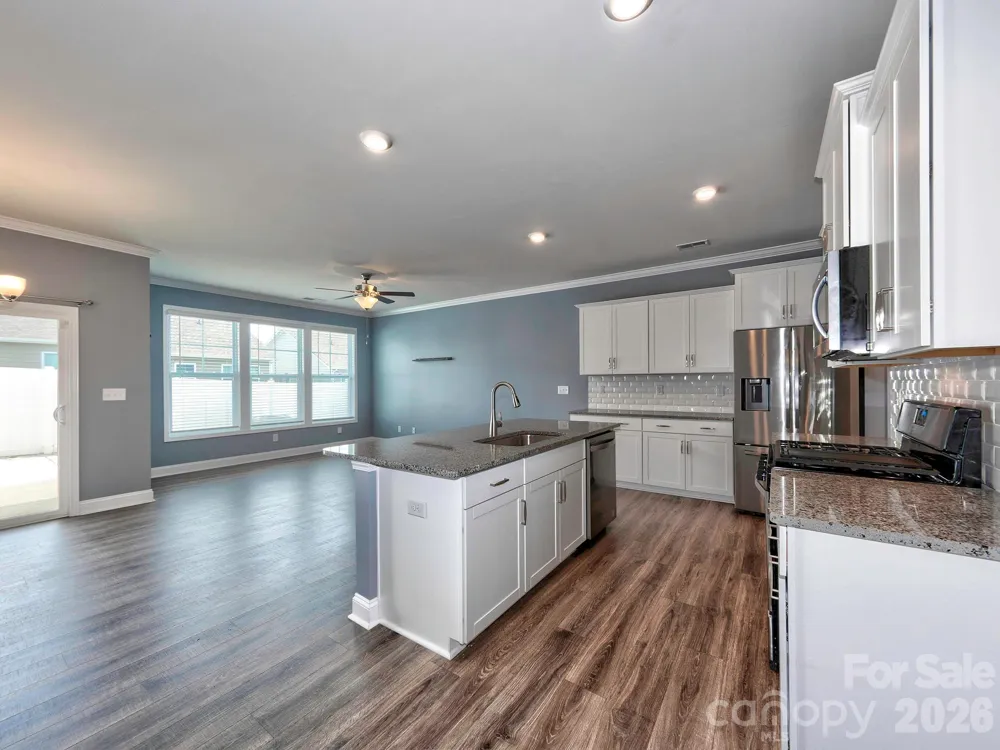 915 Emma Kate Court Lake Wylie, SC 29710