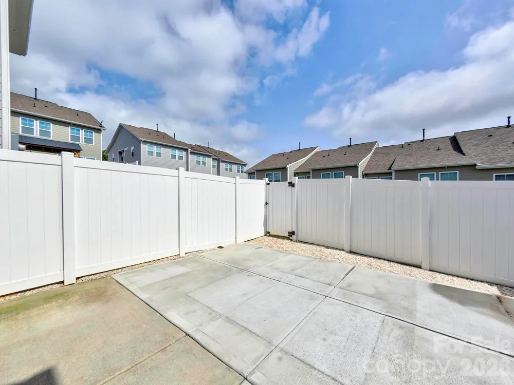 915 Emma Kate Court Lake Wylie, SC 29710