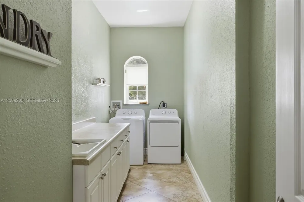 20401 SW 48th Pl Southwest Ranches, FL 33332