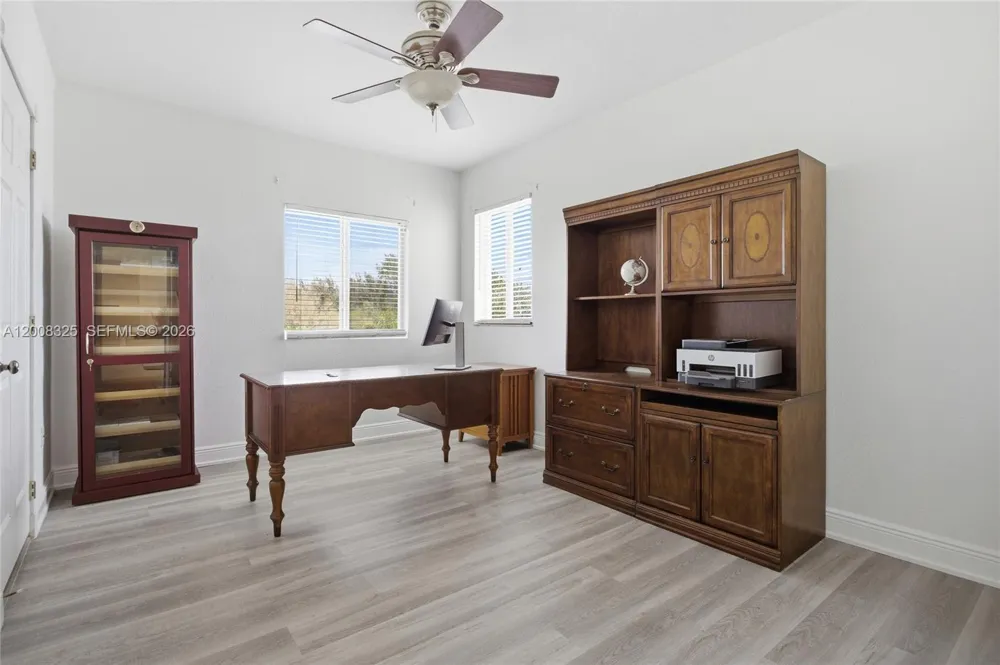20401 SW 48th Pl Southwest Ranches, FL 33332