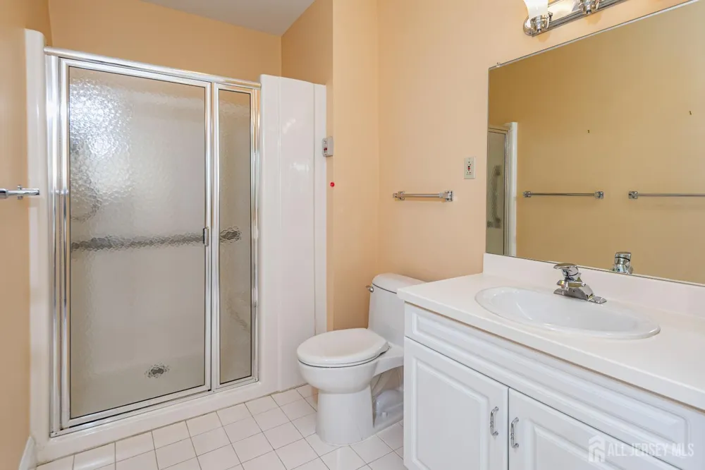 2033 Windrow Drive Middlesex, NJ 08540