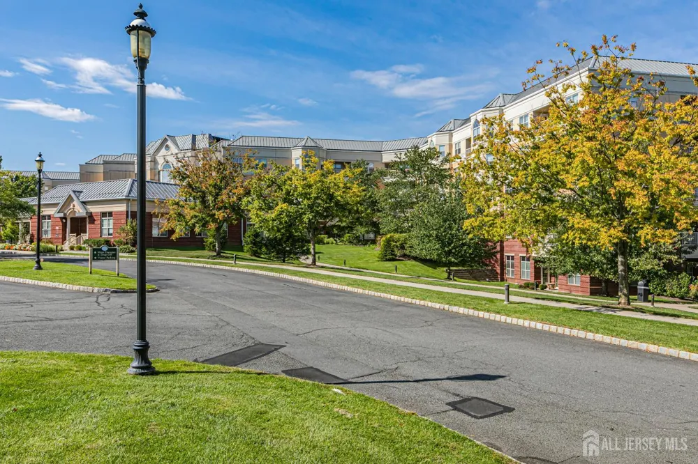 2033 Windrow Drive Middlesex, NJ 08540