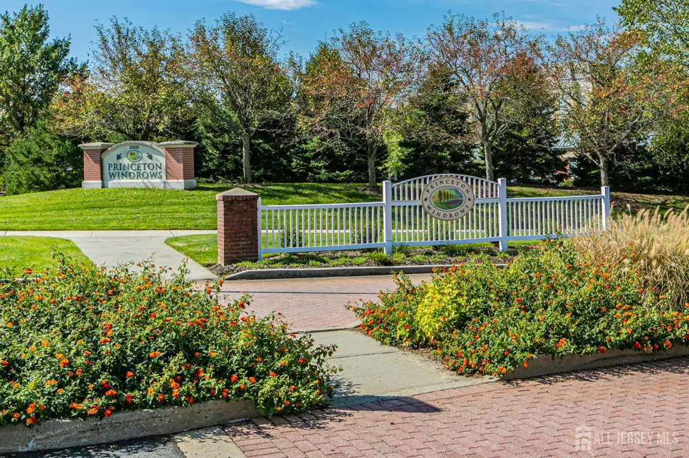 2033 Windrow Drive Middlesex, NJ 08540
