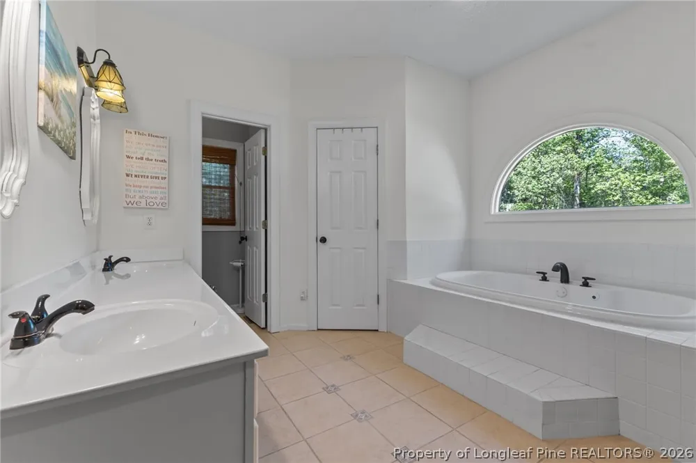 1096 Dean Road St Pauls, NC 28384