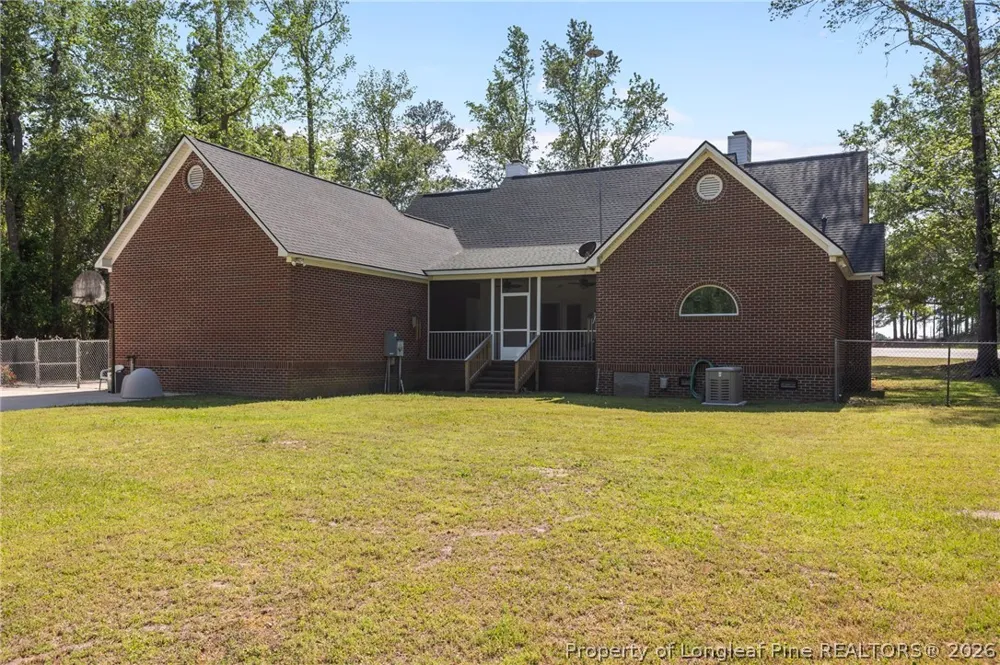 1096 Dean Road St Pauls, NC 28384