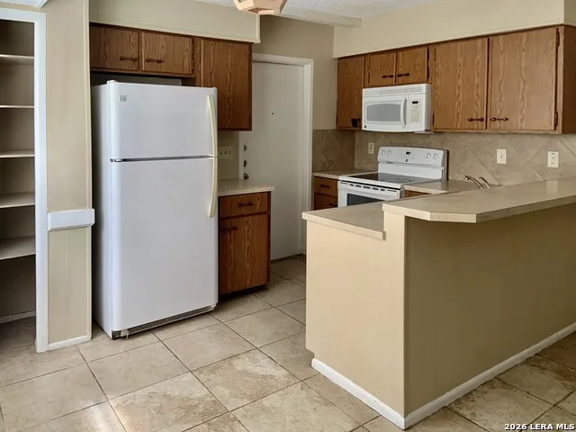 5602 Ponderosa San Antonio, TX 78240