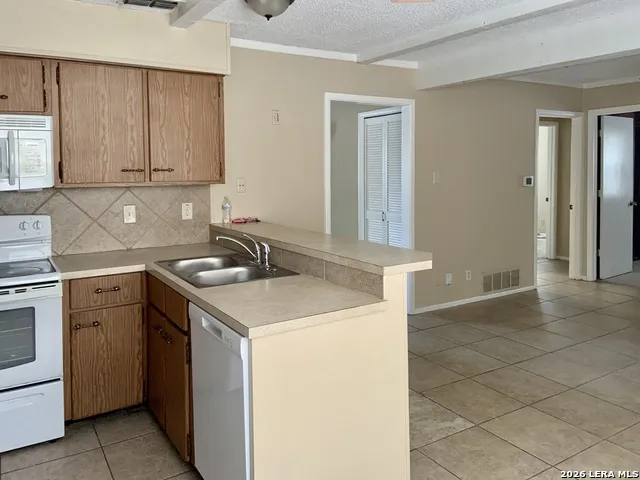 5602 Ponderosa San Antonio, TX 78240