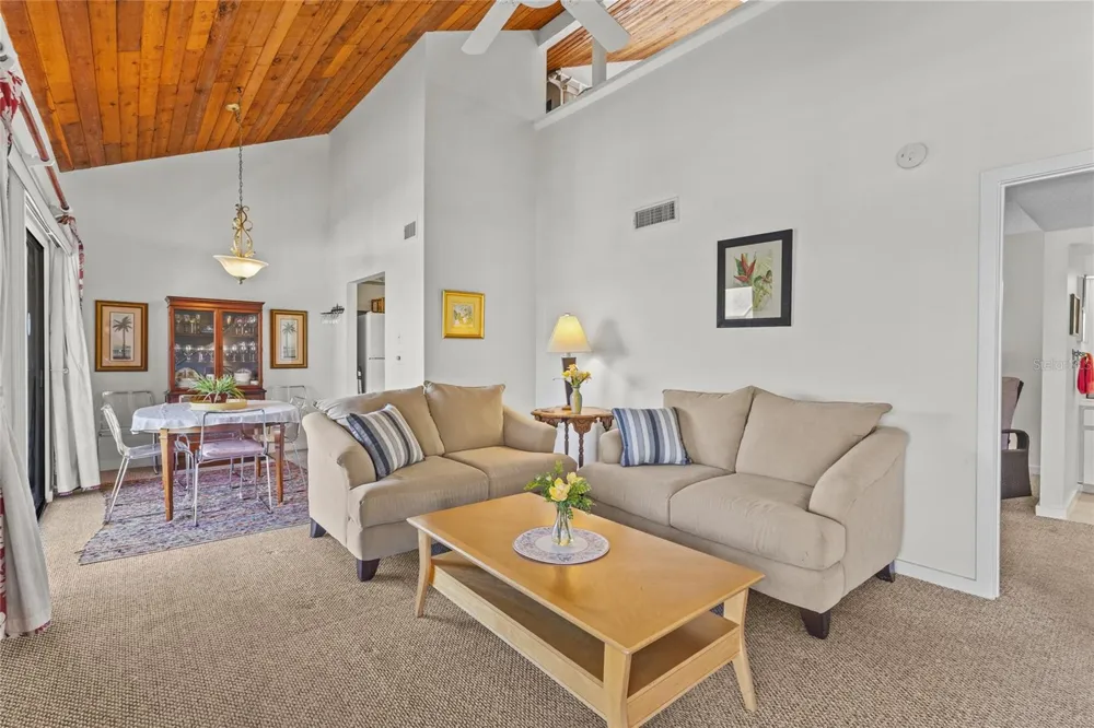 3033 WILLOW GREEN #10 Sarasota, FL 34235