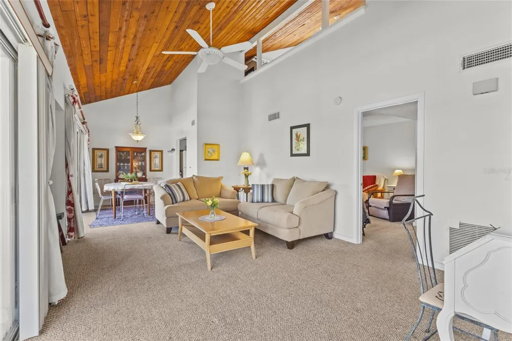 3033 WILLOW GREEN #10 Sarasota, FL 34235