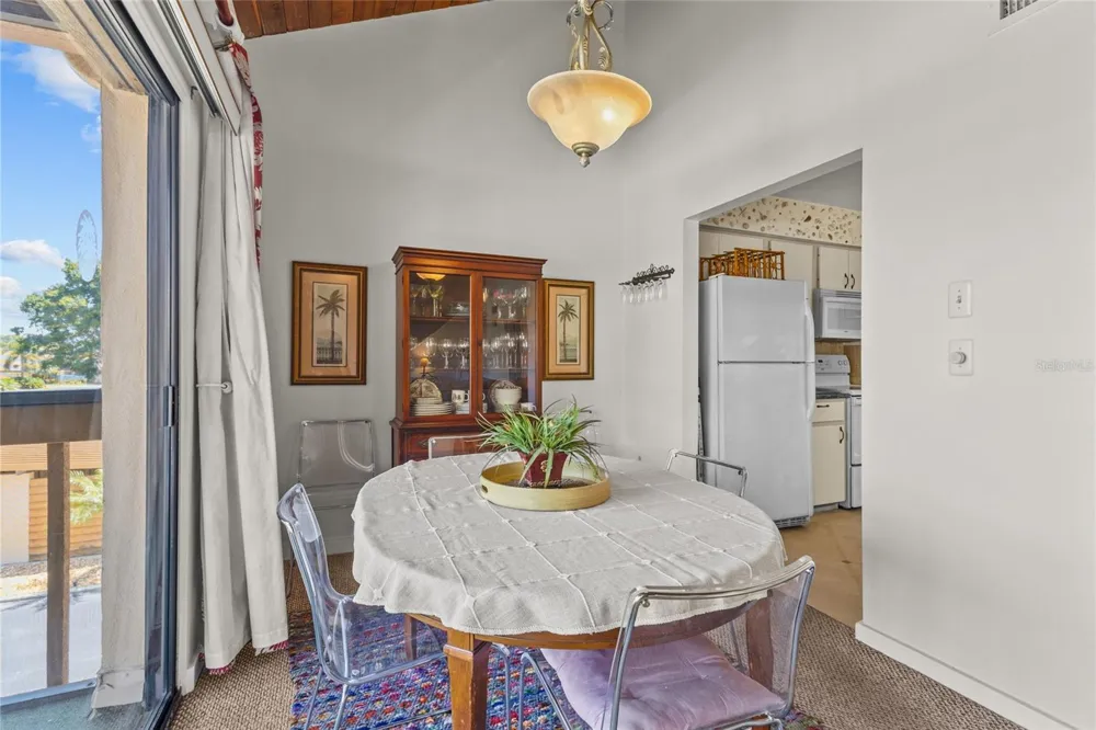 3033 WILLOW GREEN #10 Sarasota, FL 34235