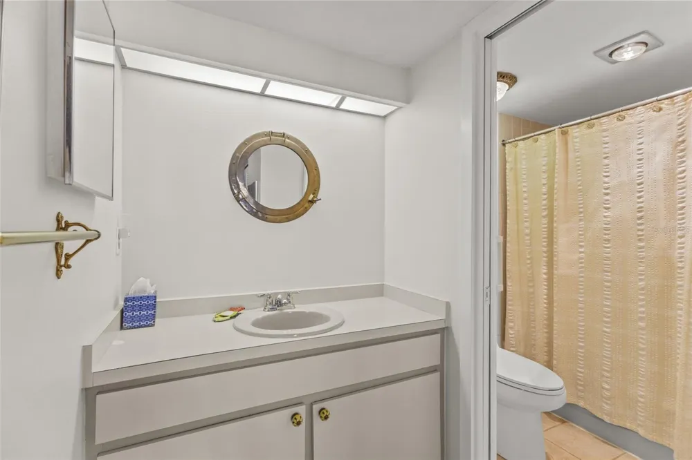 3033 WILLOW GREEN #10 Sarasota, FL 34235
