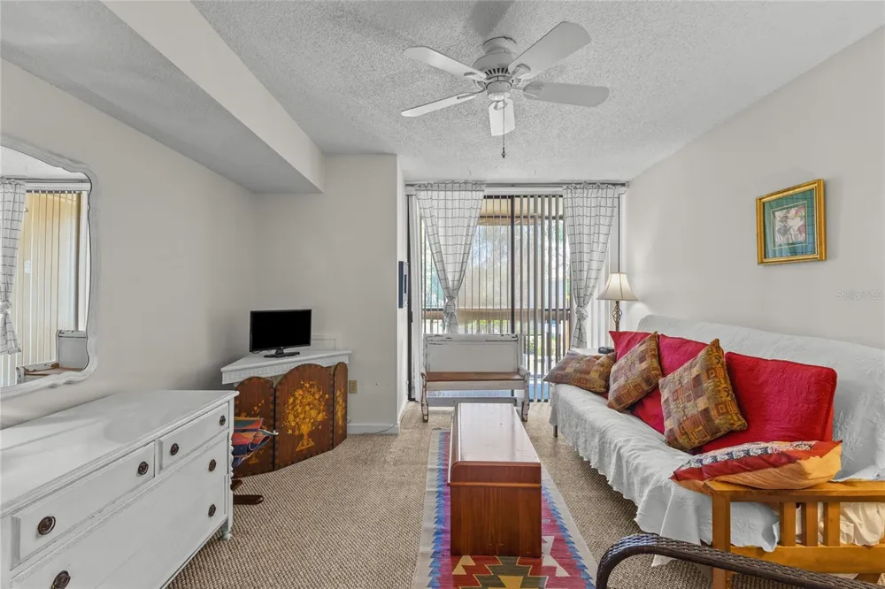 3033 WILLOW GREEN #10 Sarasota, FL 34235