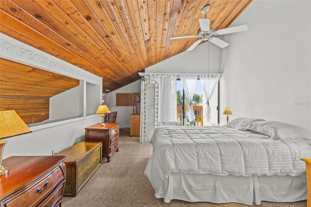 3033 WILLOW GREEN #10 Sarasota, FL 34235