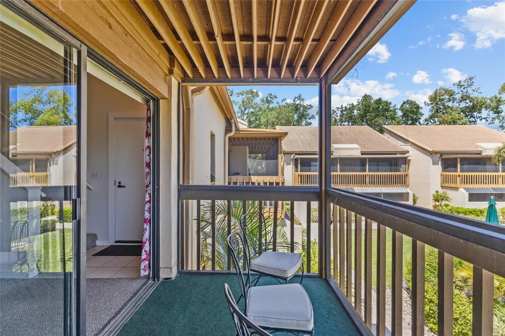 3033 WILLOW GREEN #10 Sarasota, FL 34235
