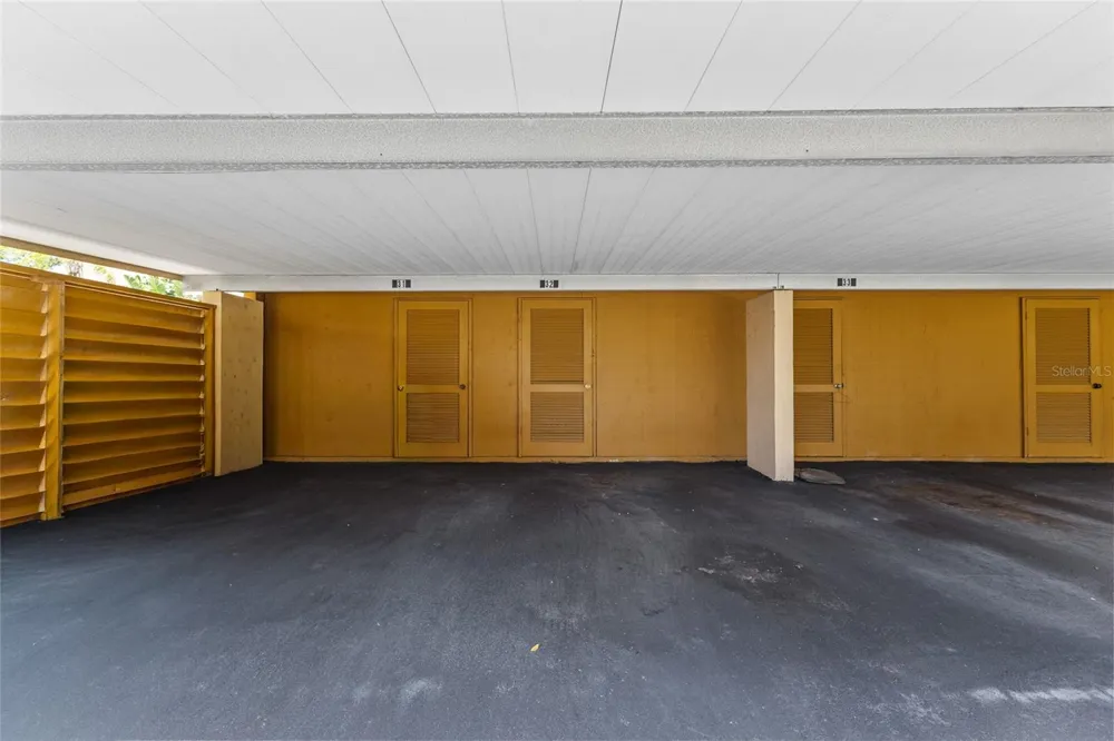 3033 WILLOW GREEN #10 Sarasota, FL 34235