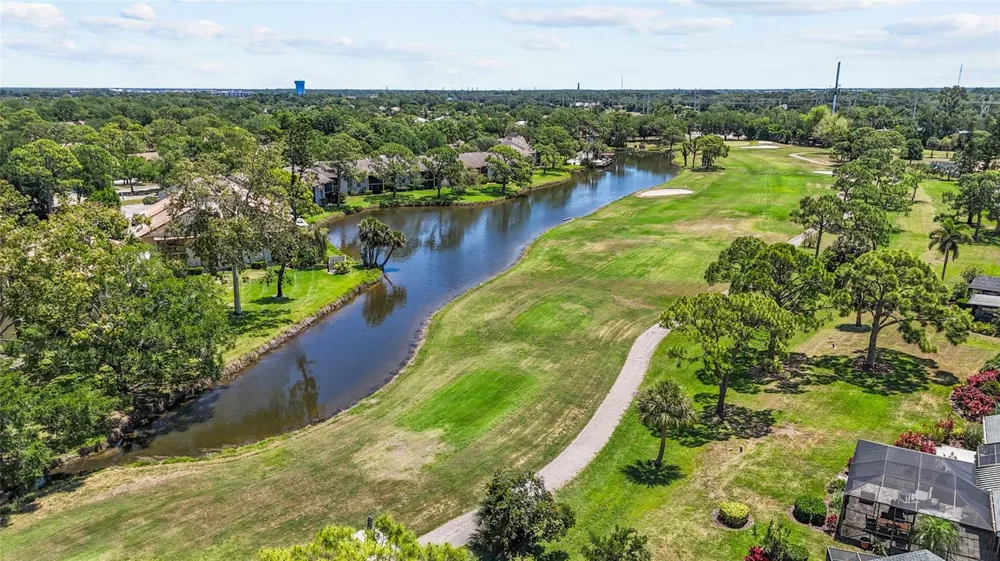 3033 WILLOW GREEN #10 Sarasota, FL 34235