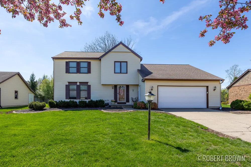 2074 Wolfboro Drive SE Kentwood City, MI 49508
