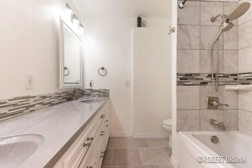 2074 Wolfboro Drive SE Kentwood City, MI 49508