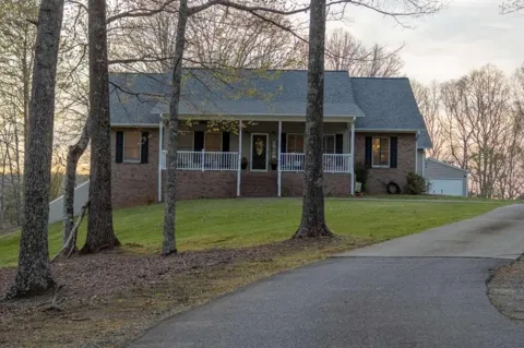 141 Chambers Mountain