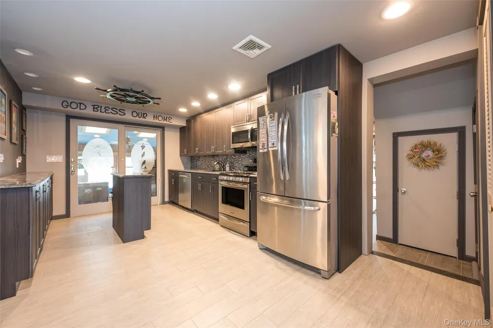 3414 Riverside Drive Oceanside, NY 11572