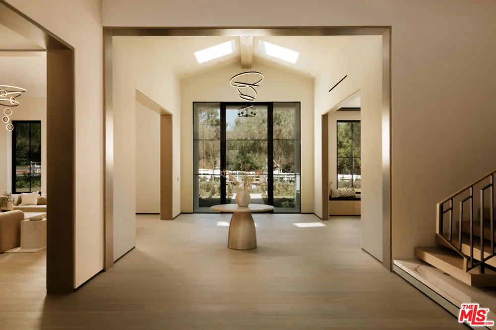 24640 Wingfield Road Hidden Hills, CA 91302