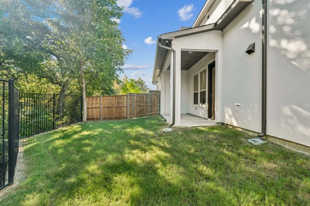 452 Waters Edge Drive #824 Hickory Creek, TX 75065