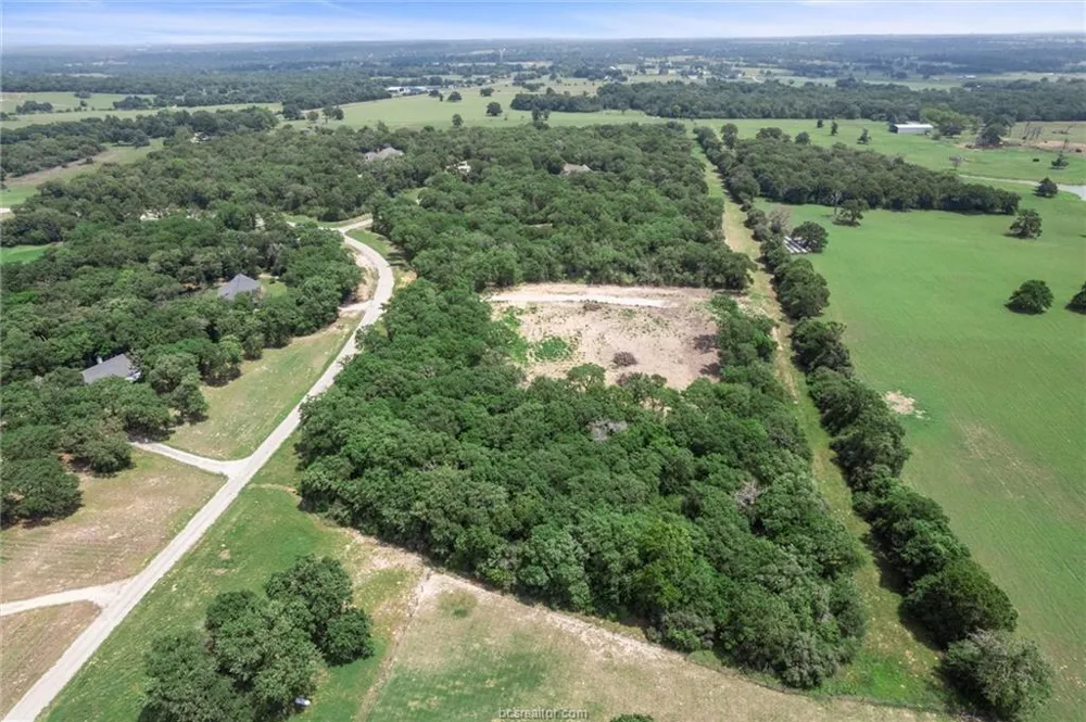 1311 Azalea Drive Franklin, TX 77856