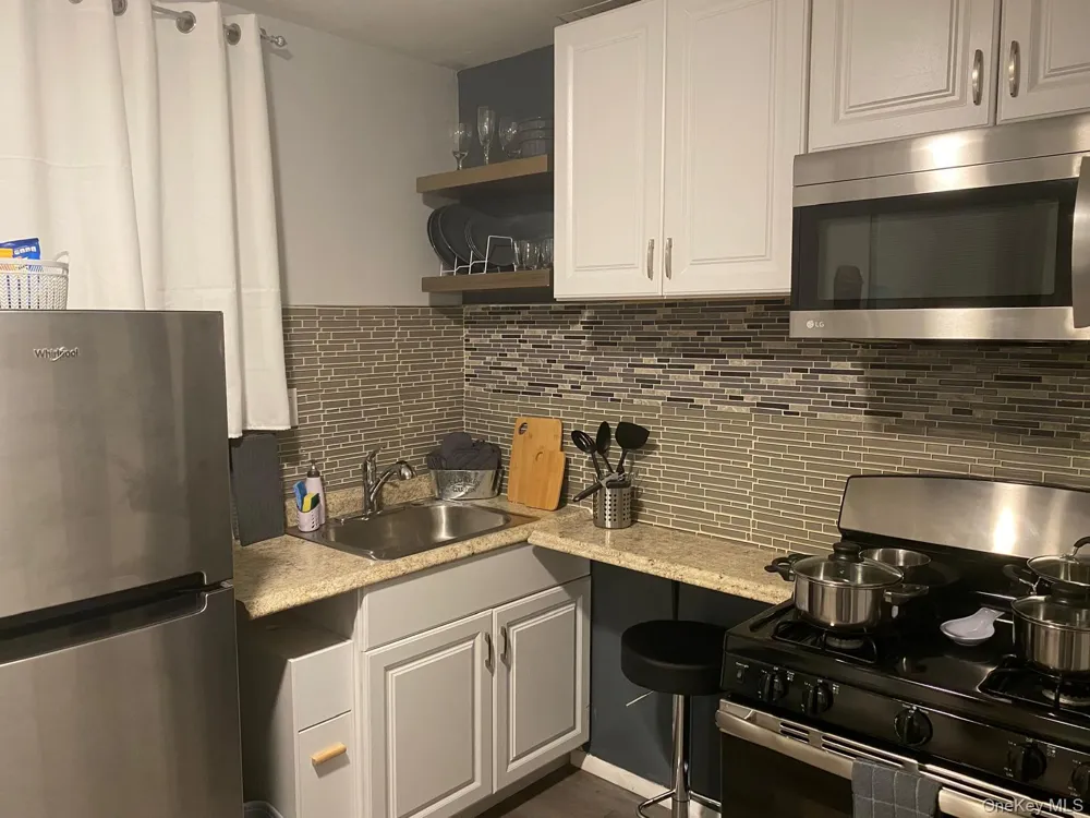 149-65 257 Street Rosedale, NY 11422