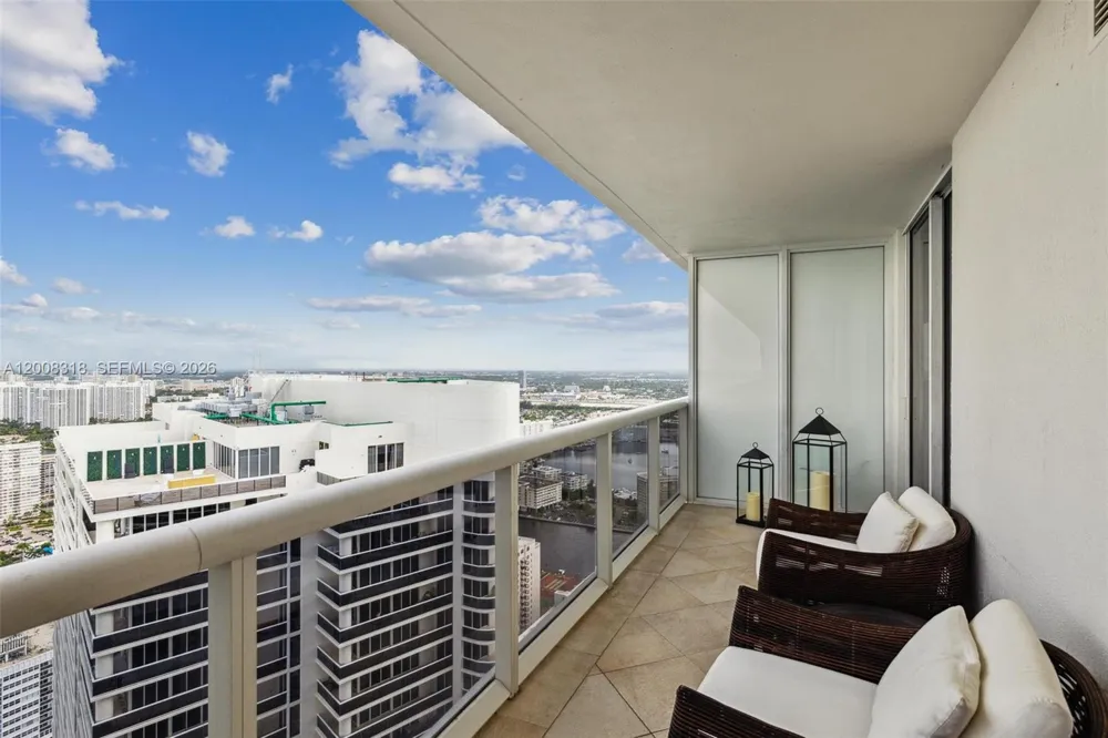 1830 S OCEAN DR #4803 Hallandale Beach, FL 33009