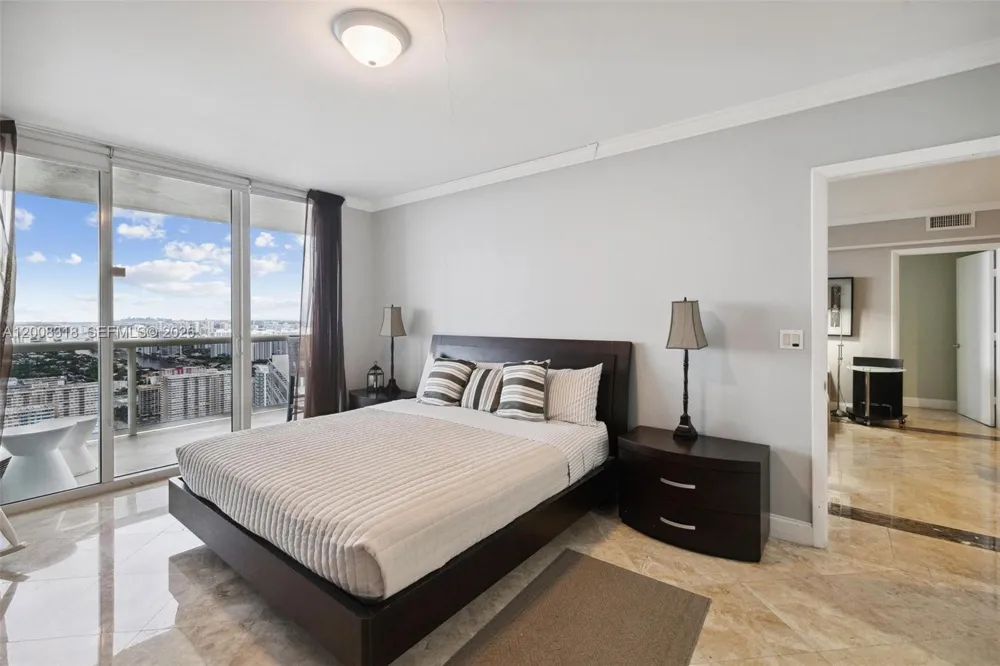 1830 S OCEAN DR #4803 Hallandale Beach, FL 33009