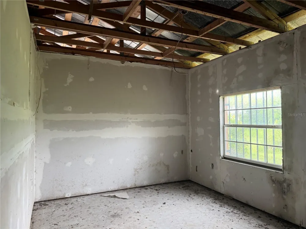 ADAMS BARN ROAD Auburndale, FL 33823
